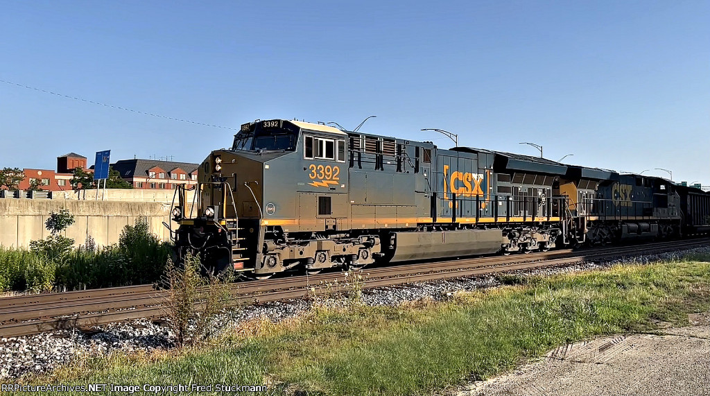 CSX 3392 west.